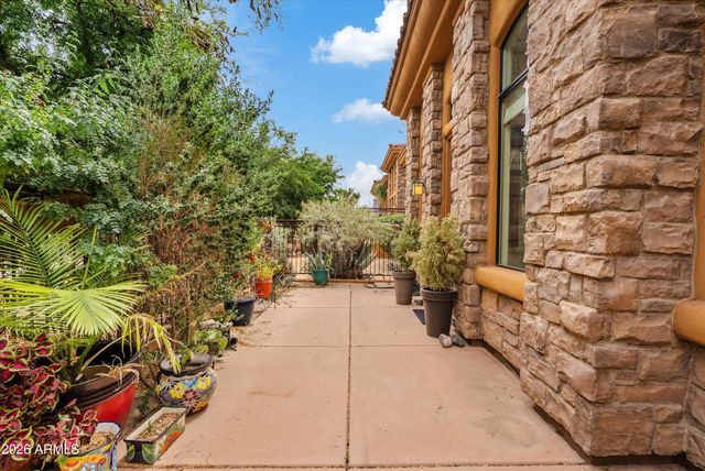 7199 E RIDGEVIEW Place 112, Carefree, AZ 85377