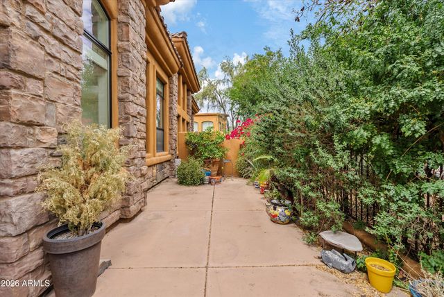 7199 E RIDGEVIEW Place 112, Carefree, AZ 85377