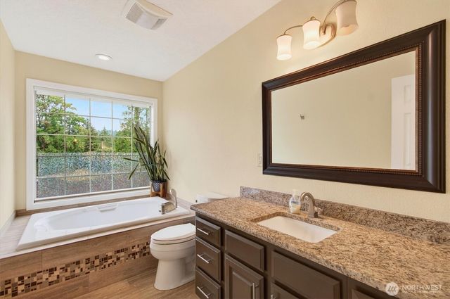 3120 Laurel Road, Longview, WA 98632