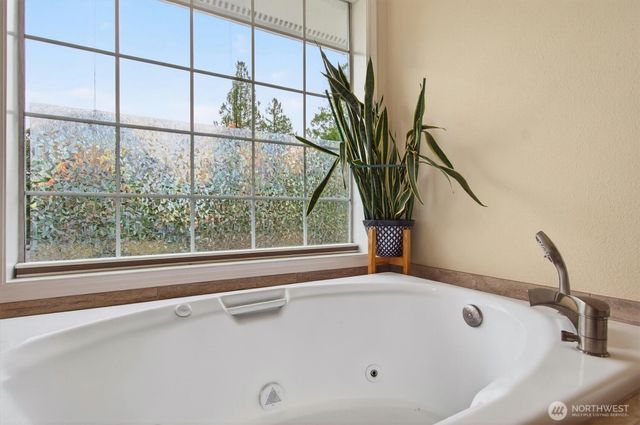 3120 Laurel Road, Longview, WA 98632