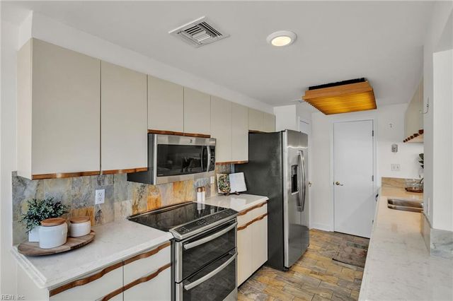 3556 Shore Dr Apt 801, Virginia Beach, VA 23455