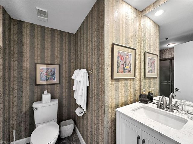 3556 Shore Dr Apt 801, Virginia Beach, VA 23455