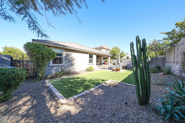 3639 E SOPHIE Lane, Phoenix, AZ 85042