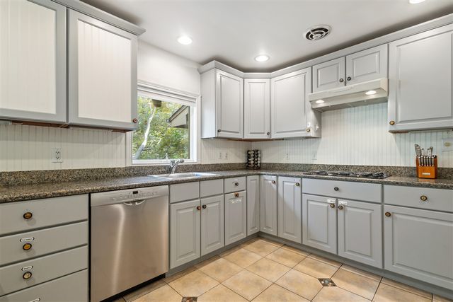 12370 Dunes Road, Sawyer, MI 49125