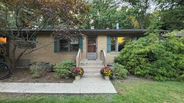 12370 Dunes Road, Sawyer, MI 49125