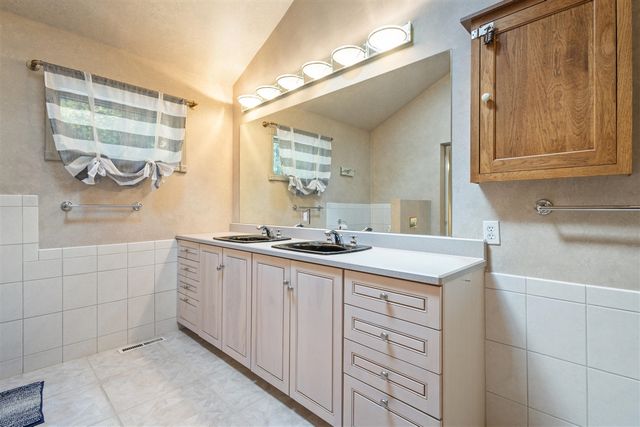 12370 Dunes Road, Sawyer, MI 49125