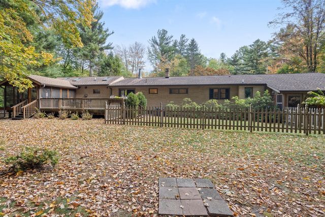 12370 Dunes Road, Sawyer, MI 49125