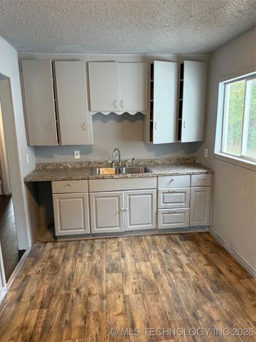 4624 N Cheyenne Avenue, Tulsa, OK 74126