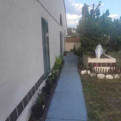 639 GOLDEN SUNSHINE CIRCLE, Orlando, FL 32807