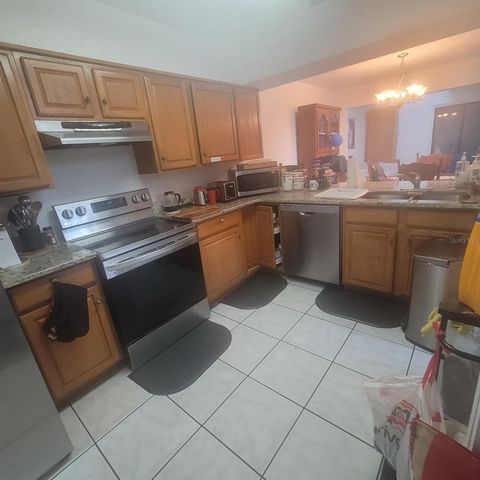 639 GOLDEN SUNSHINE CIRCLE, Orlando, FL 32807