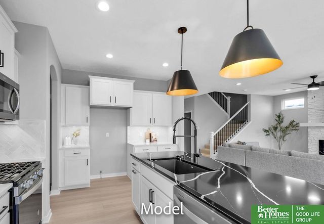 8613 N 177 Street, Bennington, NE 68007