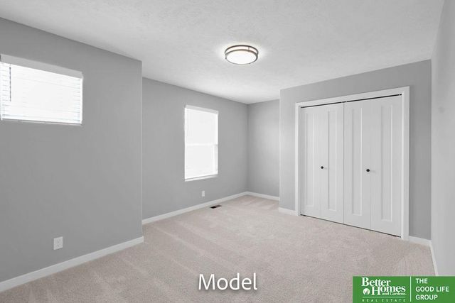 8613 N 177 Street, Bennington, NE 68007