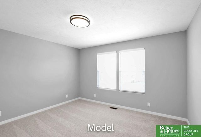 8613 N 177 Street, Bennington, NE 68007