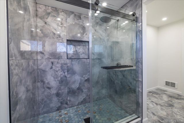 8 Patricia Court, Bethpage, NY 11714