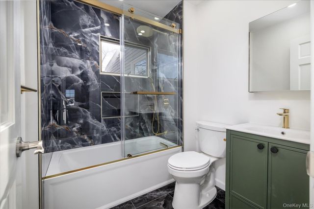 8 Patricia Court, Bethpage, NY 11714