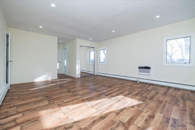 8 Patricia Court, Bethpage, NY 11714