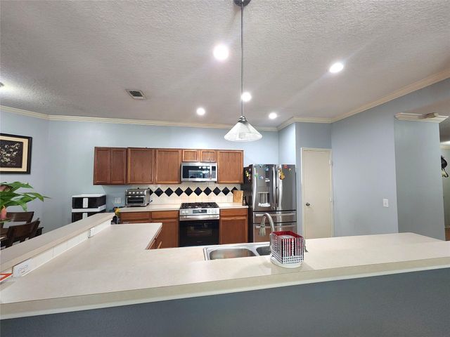 15006 Sugarhollow Drive, Sugar Land, TX 77498