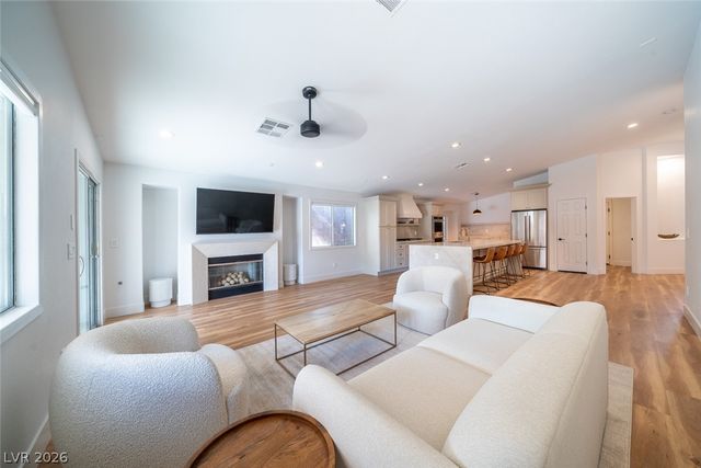 11617 Cabo Del Mesa Avenue, Las Vegas, NV 89138