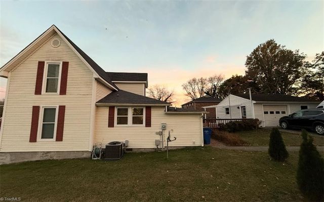 302 Spring Street, Mount Airy, NC 27030