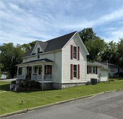 302 Spring Street, Mount Airy, NC 27030