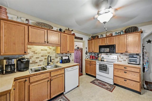 309 Jubilee Drive, Stockertown Boro, PA 18083