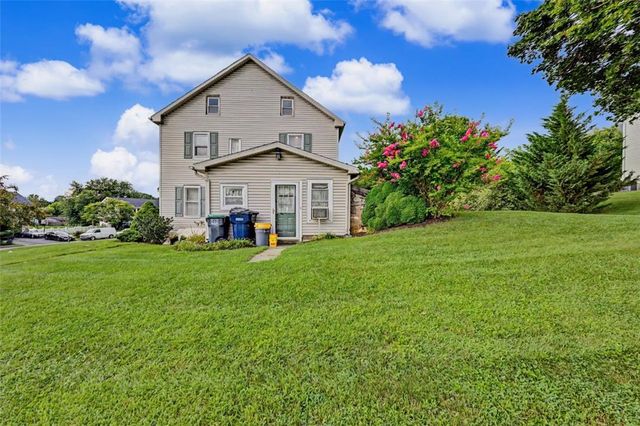 309 Jubilee Drive, Stockertown Boro, PA 18083