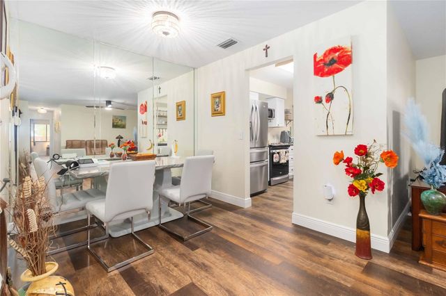 610 SAINT ALBANS COURT 19D, West Melbourne, FL 32904