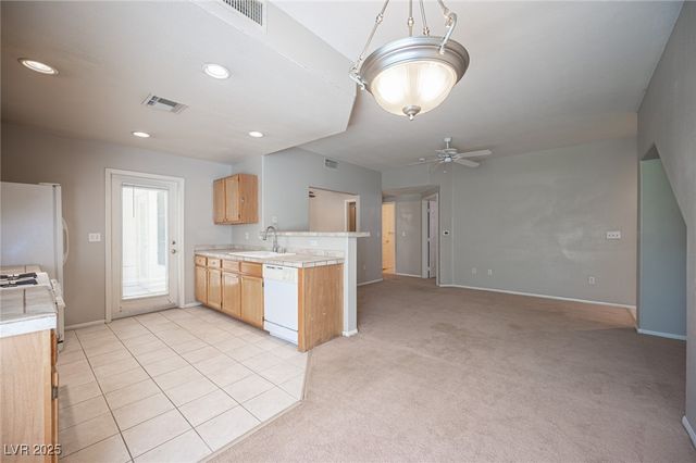 10211 Red Pueblo Place 103, Las Vegas, NV 89144