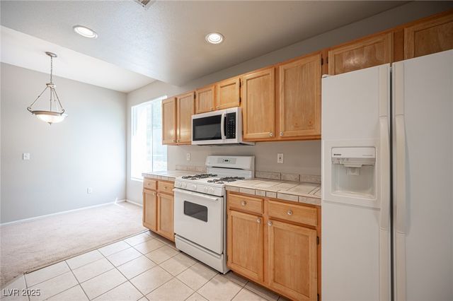 10211 Red Pueblo Place 103, Las Vegas, NV 89144