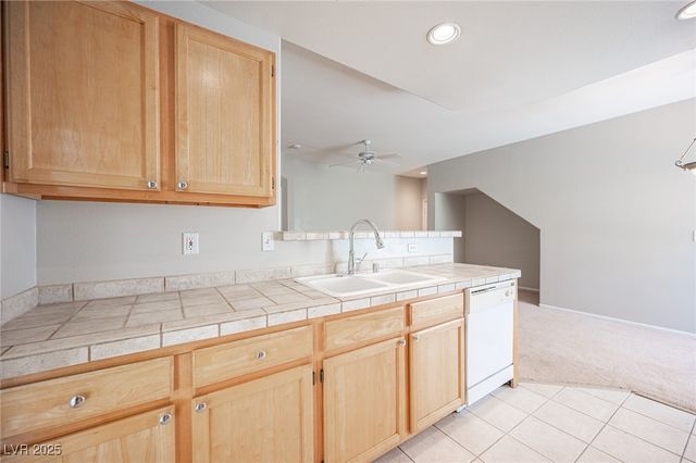 10211 Red Pueblo Place 103, Las Vegas, NV 89144