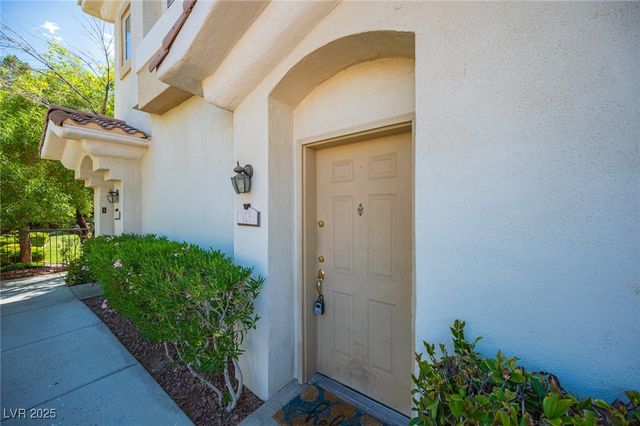 10211 Red Pueblo Place 103, Las Vegas, NV 89144