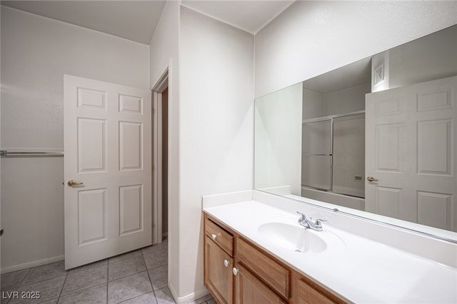 10211 Red Pueblo Place 103, Las Vegas, NV 89144