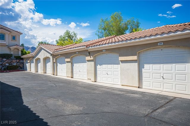 10211 Red Pueblo Place 103, Las Vegas, NV 89144