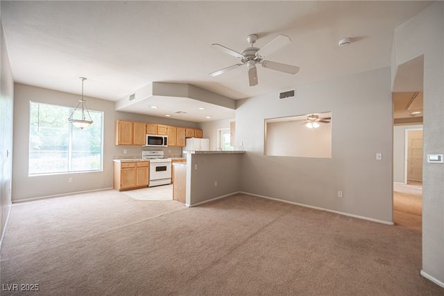 10211 Red Pueblo Place 103, Las Vegas, NV 89144