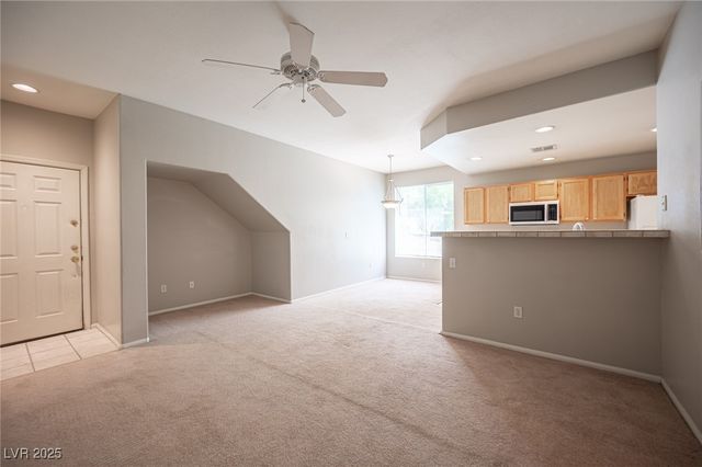 10211 Red Pueblo Place 103, Las Vegas, NV 89144