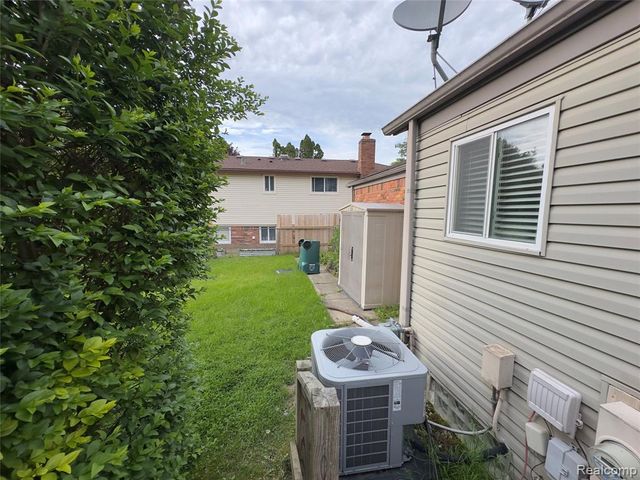 3757 Oxley Drive, Troy, MI 48083