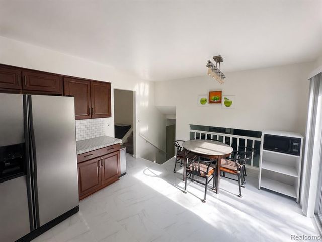 3757 Oxley Drive, Troy, MI 48083