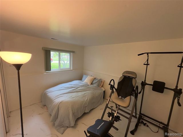 3757 Oxley Drive, Troy, MI 48083