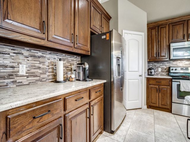 315 Crosscreek Drive, Princeton, TX 75407