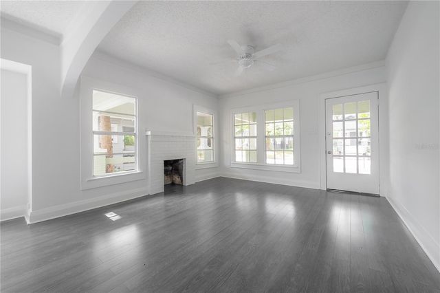 103 W NORTH BAY STREET, Tampa, FL 33603