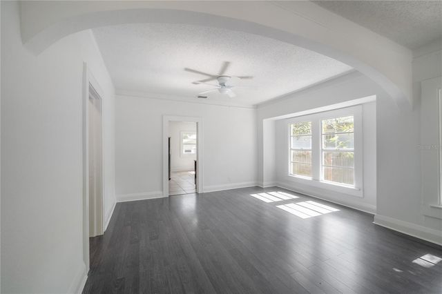103 W NORTH BAY STREET, Tampa, FL 33603