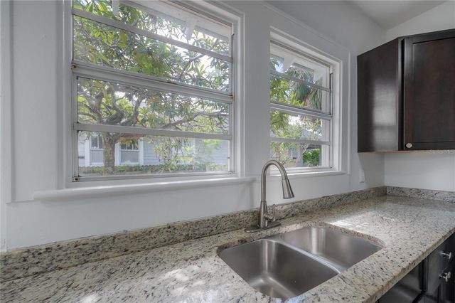 103 W NORTH BAY STREET, Tampa, FL 33603