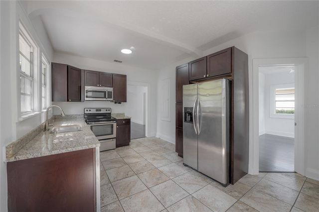 103 W NORTH BAY STREET, Tampa, FL 33603