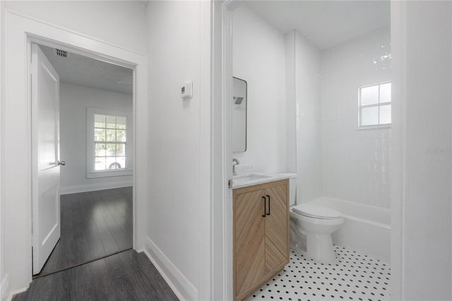 103 W NORTH BAY STREET, Tampa, FL 33603