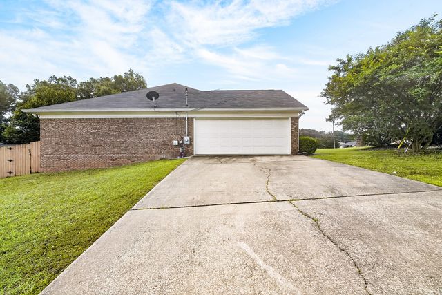 5018 Briarwood Court, Phenix City, AL 36867