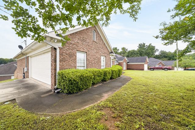 5018 Briarwood Court, Phenix City, AL 36867