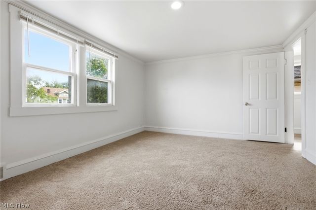 10113 Loretta Avenue, Cleveland, OH 44111