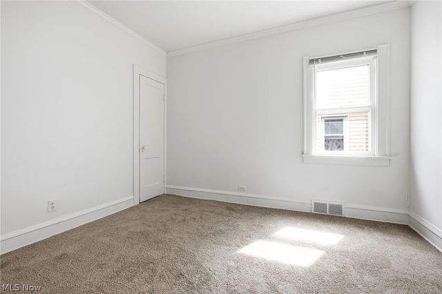 10113 Loretta Avenue, Cleveland, OH 44111