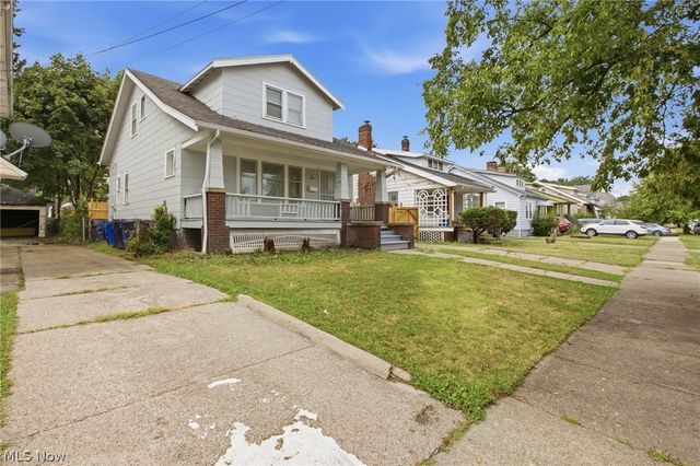 10113 Loretta Avenue, Cleveland, OH 44111