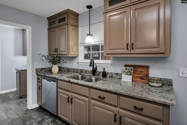 129 Montclaire Circle, West Columbia, SC 29170